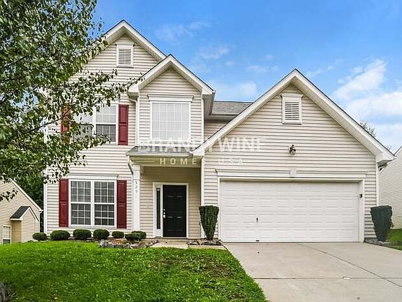2nd image of 529 Grantham Ln
