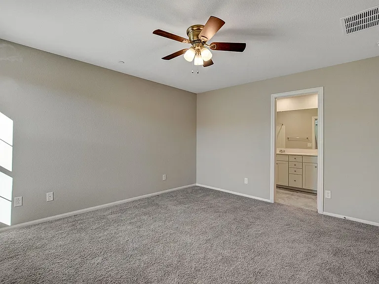 2806 Alenga St — Photo 24