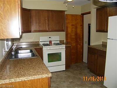 2nd image of 1462 Haynes Ave