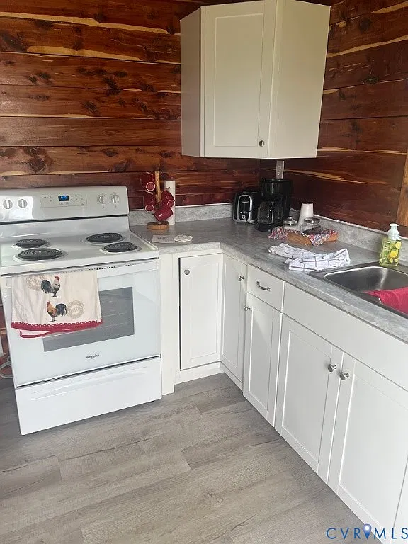 1 bed, 1.0 bath, $800 — Photo 2