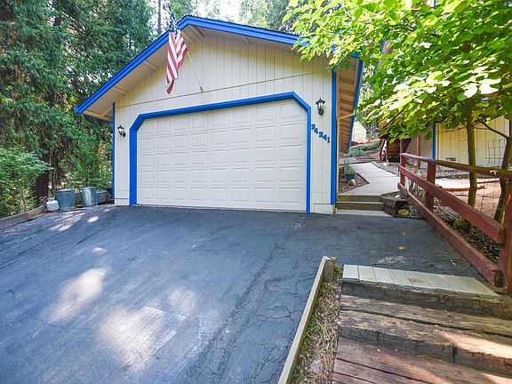 4th image of 24241 Oxbow Ln N