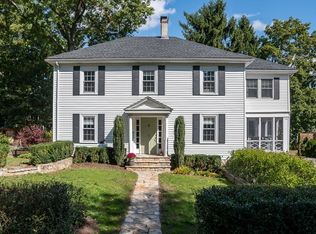 7 Lovewell Rd, Wellesley, MA 02482