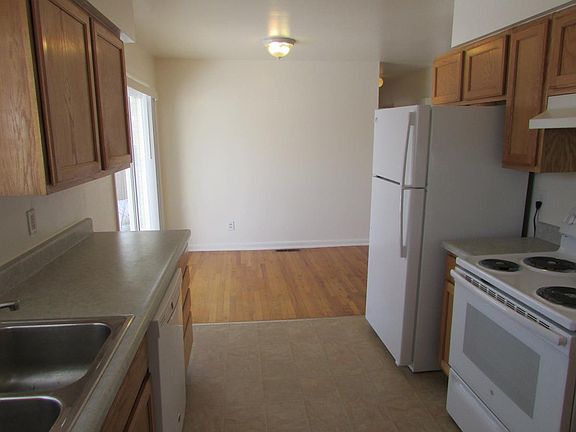 Kitchen & Dining room