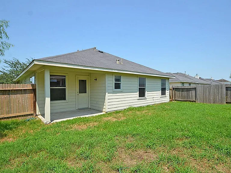 19723 Brisbane Meadows Dr — Photo 3
