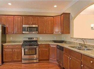 321 Quarry Rd, Charlottesville, VA 22902