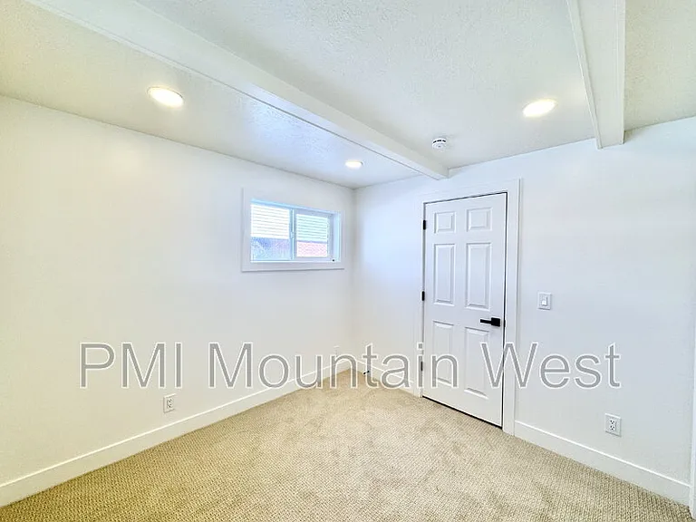 7115 S 2155 E — Photo 21