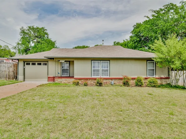 110 W Doyle St, Granbury, TX 76048