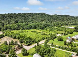 220 Warrensville Rd, Montoursville, PA 17754