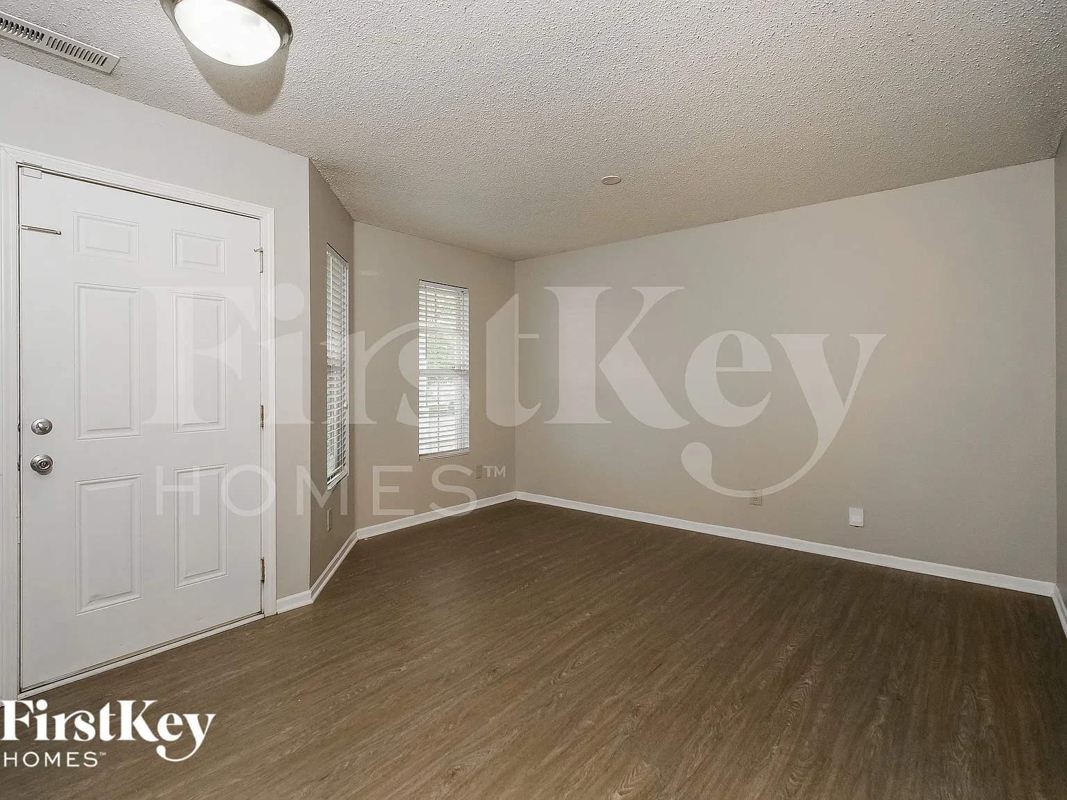 3 bed, 2.5 bath, 2563 sqft, $1,755 — Photo 4