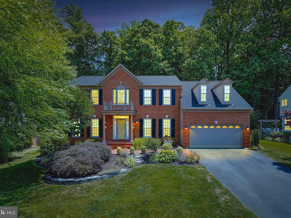 1st image of 7985 Oak Bridge Ln