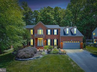 7985 Oak Bridge Ln, Fairfax Station, VA 22039