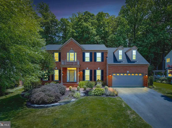 7985 Oak Bridge Ln, Fairfax Station, VA 22039