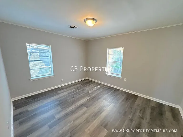 310 Jones St — Photo 4