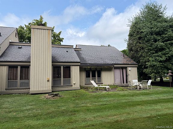 3rd image of 493 Heritage Hills #A