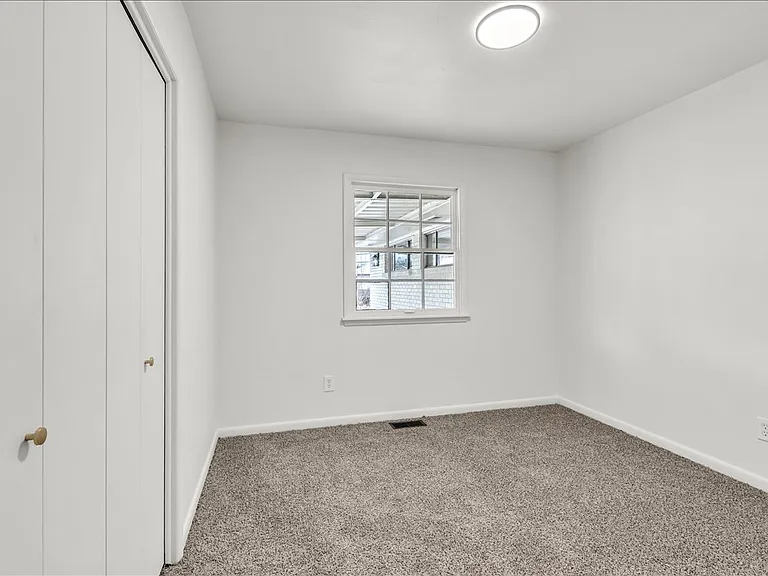 10313 N McKinley Ave — Photo 19