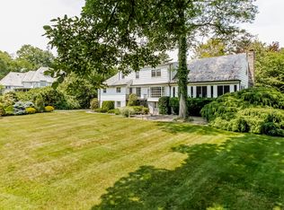 11 Park Dr S, Rye, NY 10580