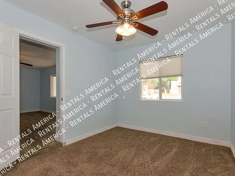 1420 N Winstel Blvd — Photo 9
