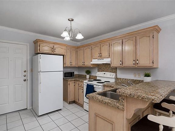 4th image of 2305 N 32nd St