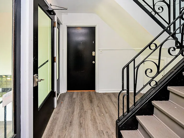 203 Loraine Ave #4 — Photo 11