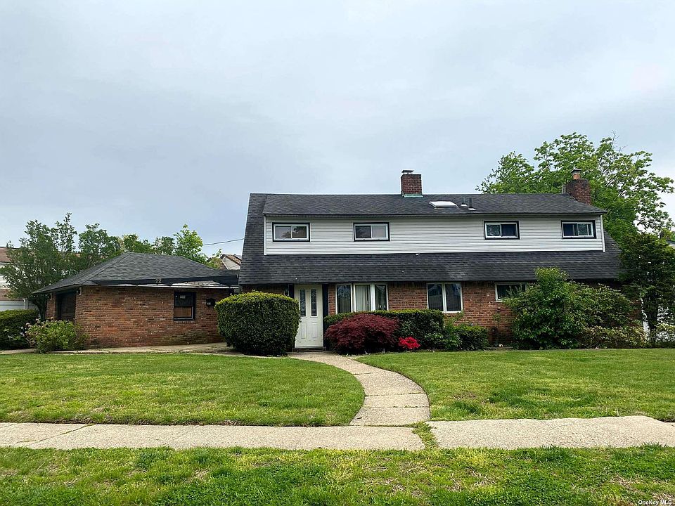 1st image of 22 Winding Ln