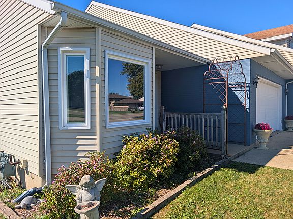 3rd image of 801 W McKinley Rd