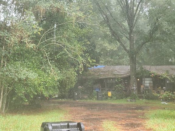 3rd image of 8844 Doris Ln