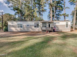 326 Lake Harbor Rd, Brandon, MS 39047