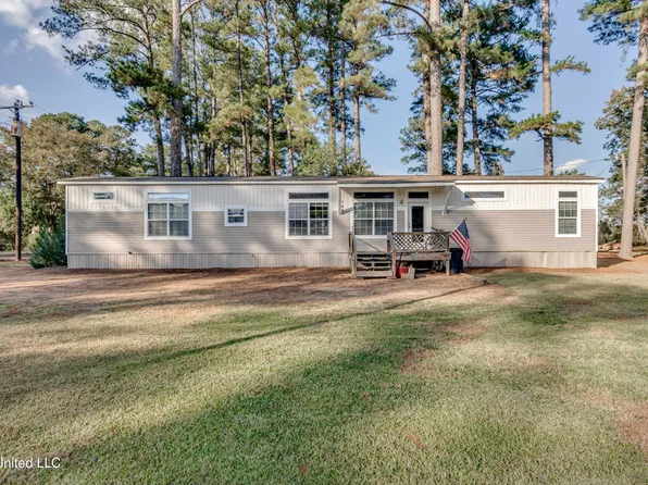 326 Lake Harbor Rd, Brandon, MS 39047