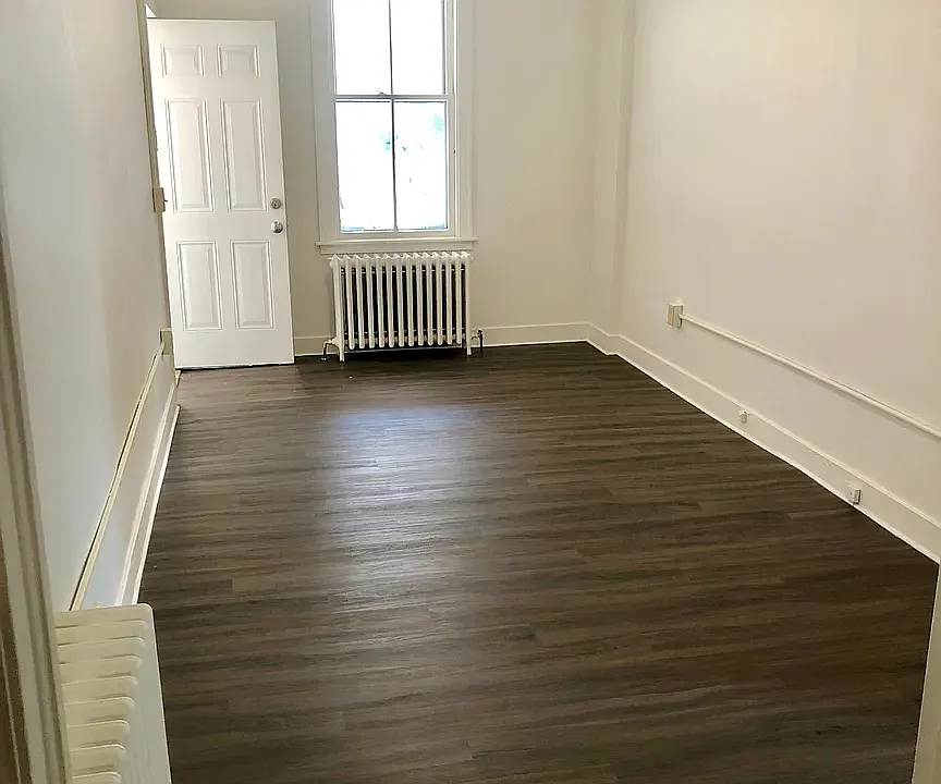 14 Clarke St #3