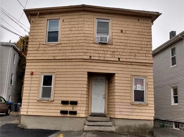 316 Hawkins St, Providence, RI 02904