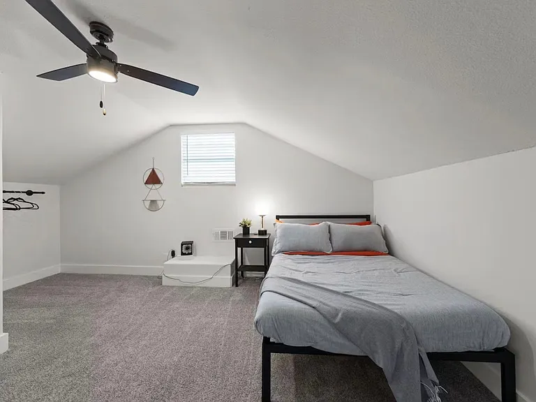 16502 Fox Knl — Photo 24