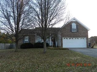 613 Bradford Dr, Gallatin, TN 37066