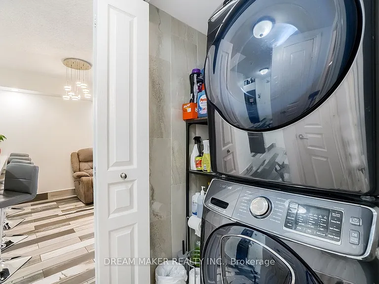 9017 Leslie St #222 — Photo 17