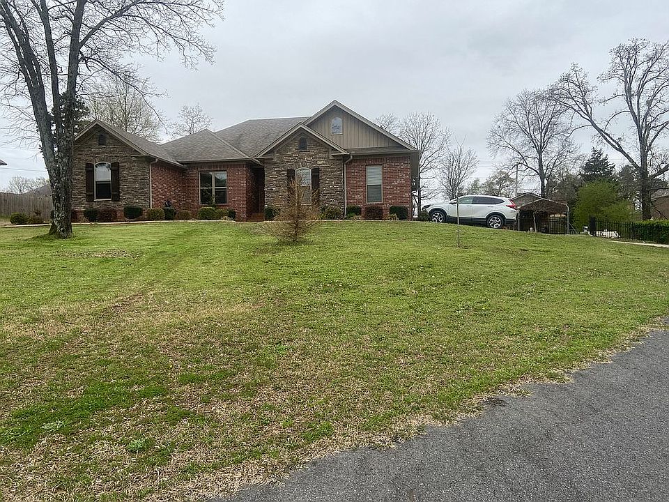 1st image of 9 W Chateau Estate Dr