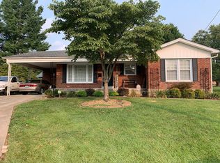 7907 White Cedar Pl, Louisville, KY 40219