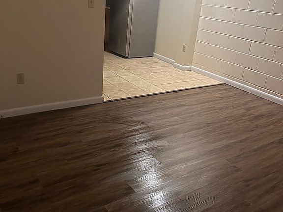 3rd image of 389 Mill Rock Rd #1