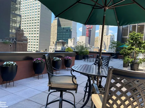 77 West 55th Street image 7 of 9