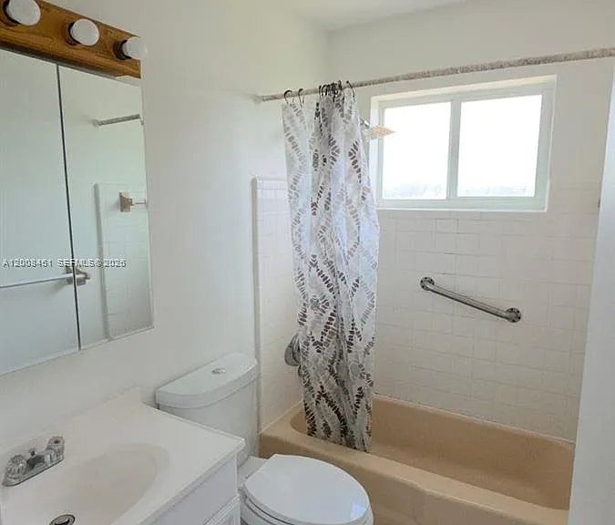 250 NE 41st St #250 — Photo 8