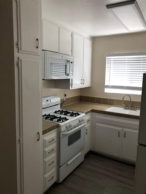 1st image of 1152 Oliver Ave #3