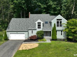 22 Canterbury Lane, Farmington, CT 06085