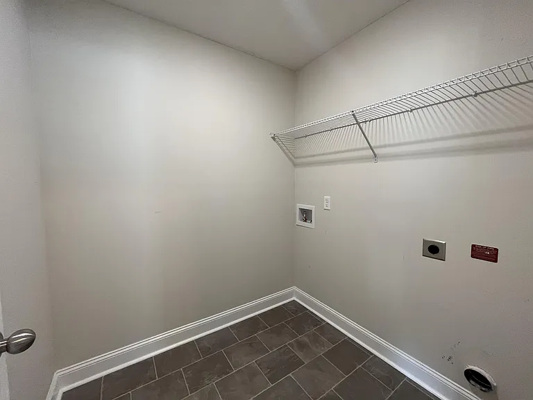 759 Fairview Cir — Photo 15