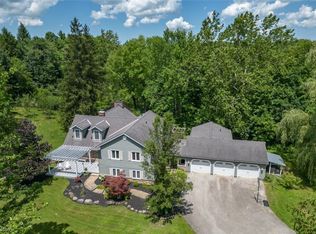 6435 Chagrin River Rd, Bentleyville, OH 44022
