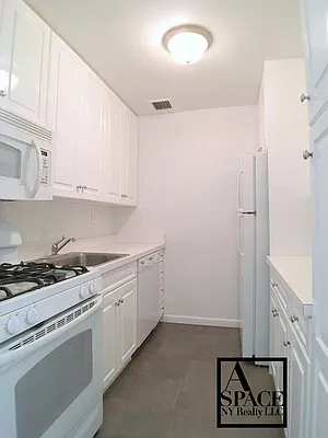 Rented by A Space Realty NY LLC | media 11