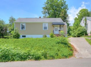 407 6th Ave, Radford, VA 24141