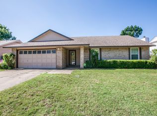 223 W Utica Pl, Broken Arrow, OK 74011