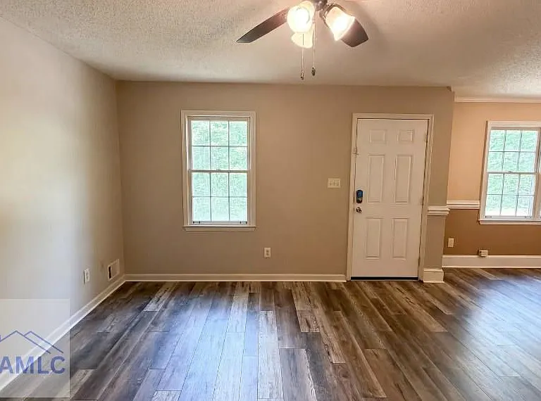 290 Pleasant Dr — Photo 8