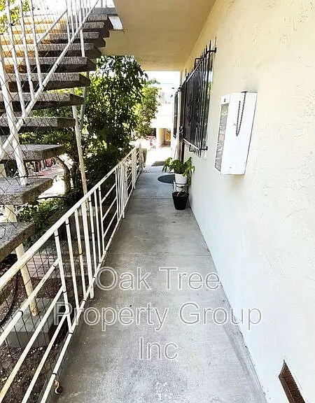 28582860 Brookdale Ave #2860-D — Photo 5