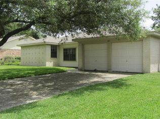 6111 Spruce Forest Dr, Houston, TX 77092