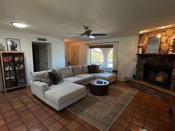 4th image of 1426 N 61st Way