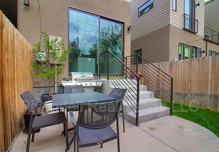 1835 E Jewell Ave — Photo 14